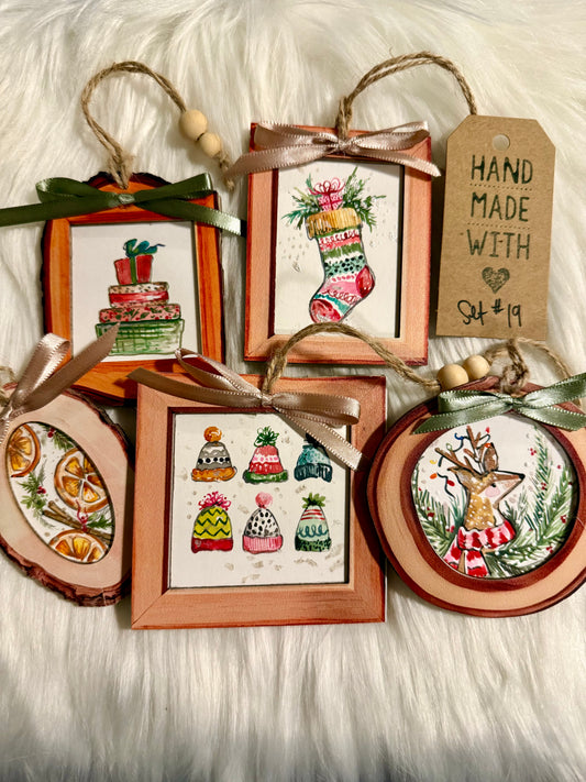 Set #19 - Holiday (5 ornaments)